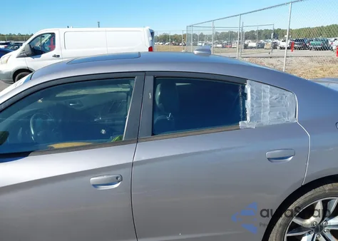 2015 Dodge Charger R/T z USA, uszkodzony, nr VIN 2C3CDXCT8FH729372